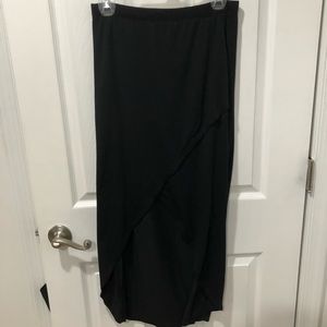 Black knit skirt